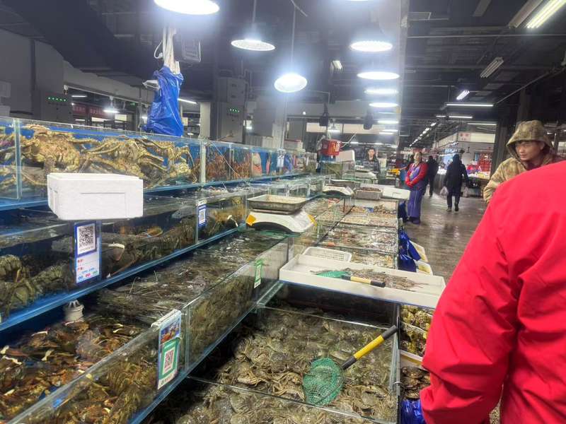 节前海鲜产品日销量约2000吨。新京报记者 陈琳 摄