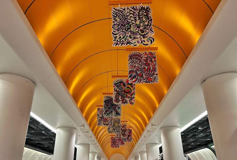 东大桥站的特色文化元素。新京报记者 王贵彬 摄