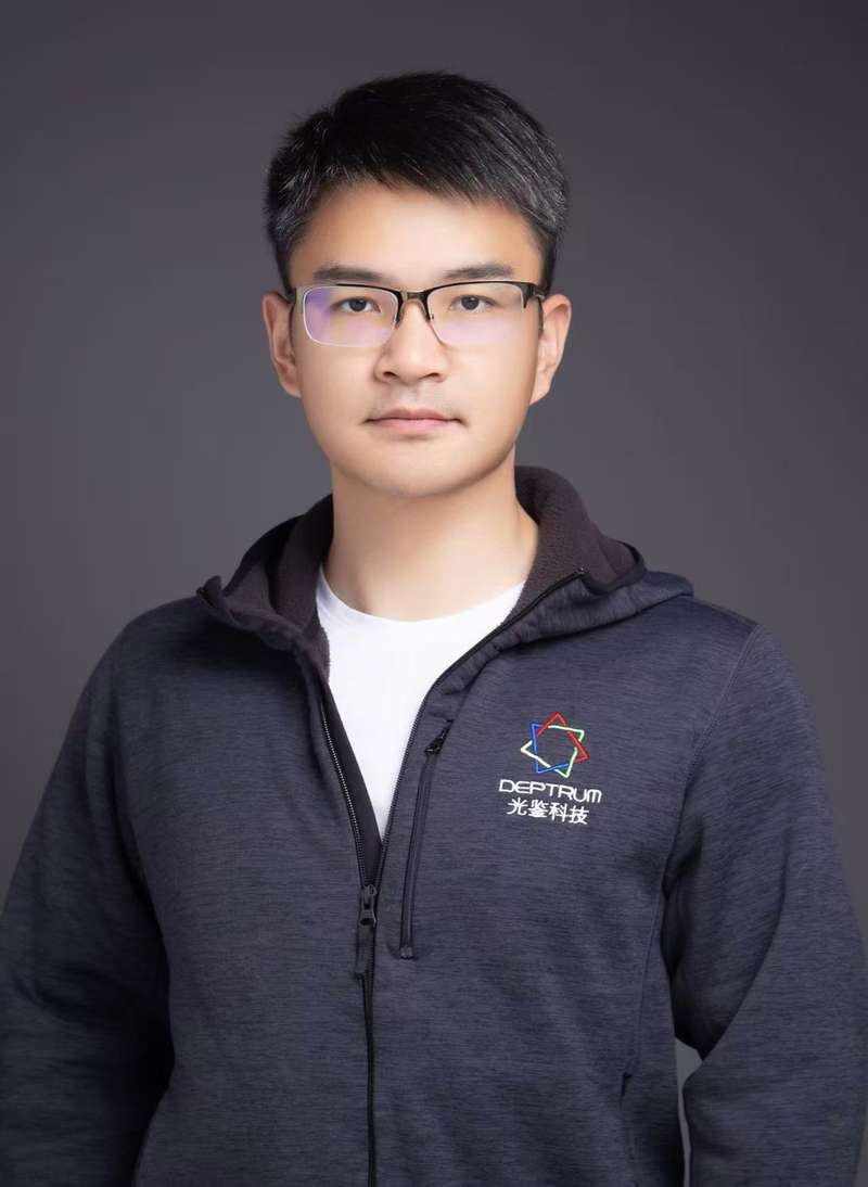 深圳市光鉴科技有限公司CEO朱力。受访者供图