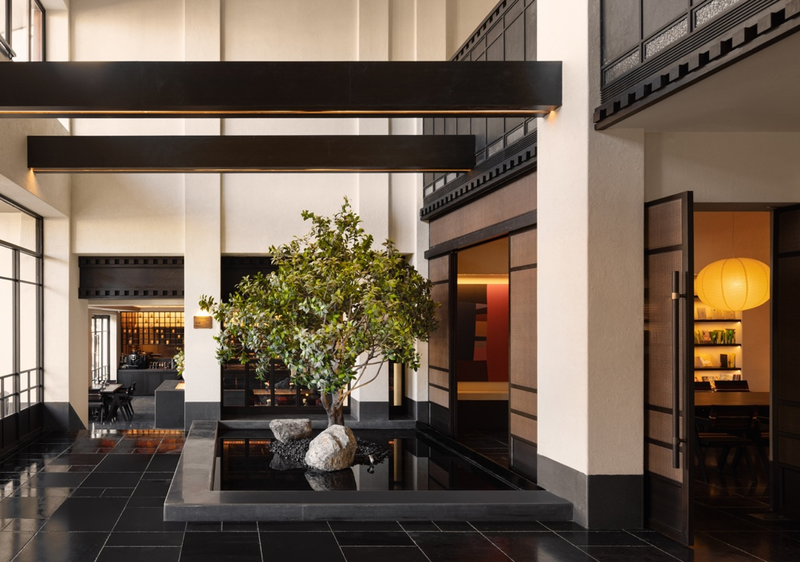 香格里拉独克宗古城月光广场亚朵酒店