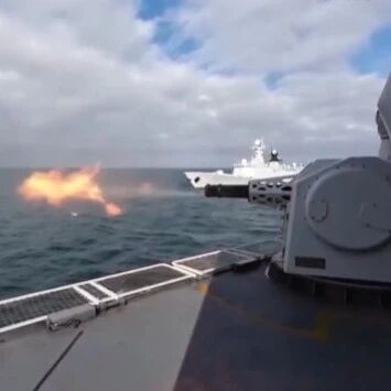 东部战区军演细节披露：有演练地距台岛不到九公里，台湾地区所谓军舰军机根本无法起飞，解放军有能力摧毁任何美售台武器