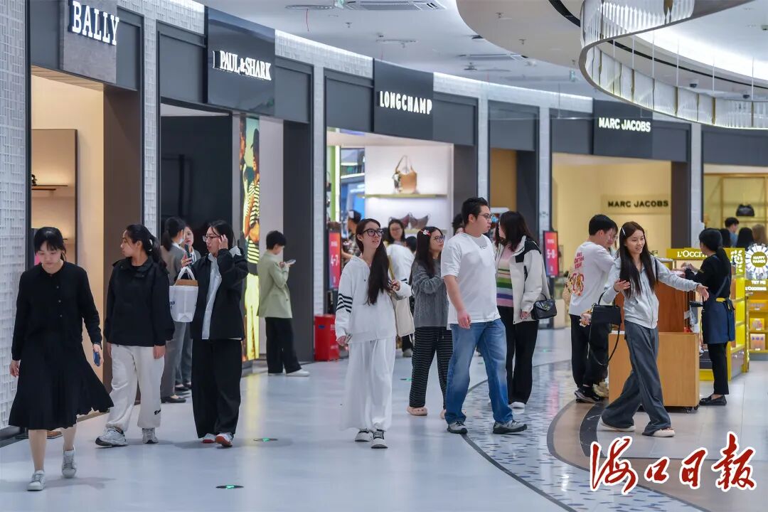 海南离岛免税市场新年“开门红”！海口美兰机场免税店“免税黄金”很吸睛→|海口市_新浪财经_新浪网