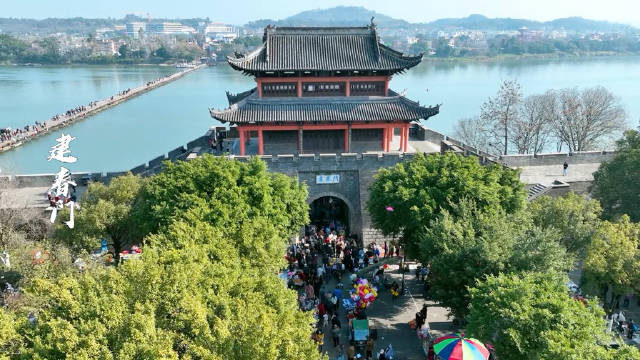 无人机航拍赣州郁孤台古浮桥灶儿巷|赣州市|宋石|苏轼|江西省|风采_新浪新闻