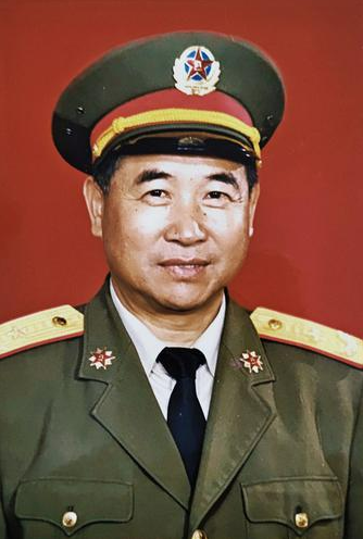 贾启玉同志遗像 新华社发