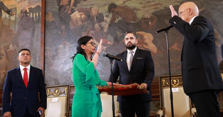 委内瑞拉临时总统如何为政权“极限求生”？