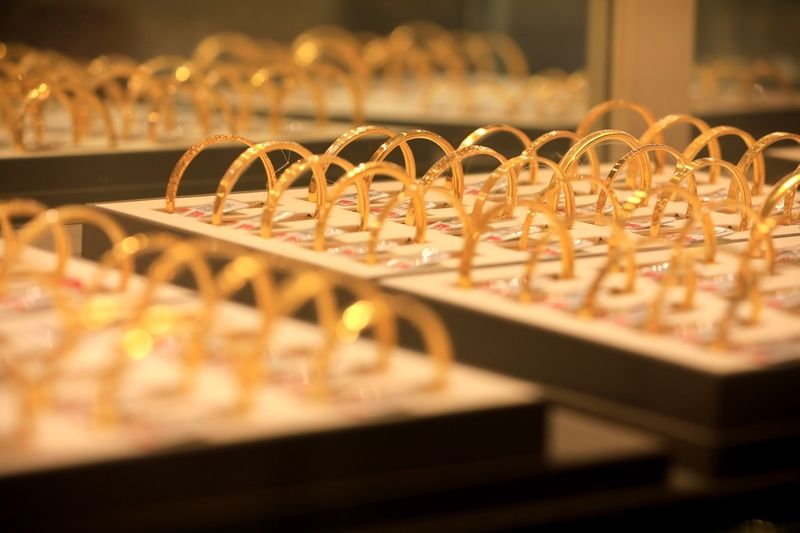 多个黄金品牌的饰品金价2025年涨幅超过75%。图/ic