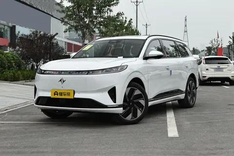 中大型SUV性价比之选？这款五米多的车型告诉你什么是性价比！