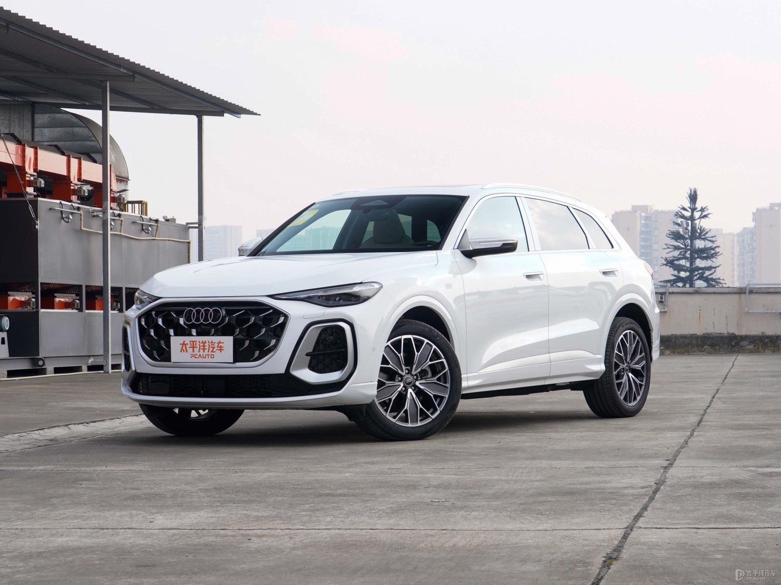 奥迪Q5L那令人瞩目的全景天窗尺寸究竟有多大-太平洋汽车百科