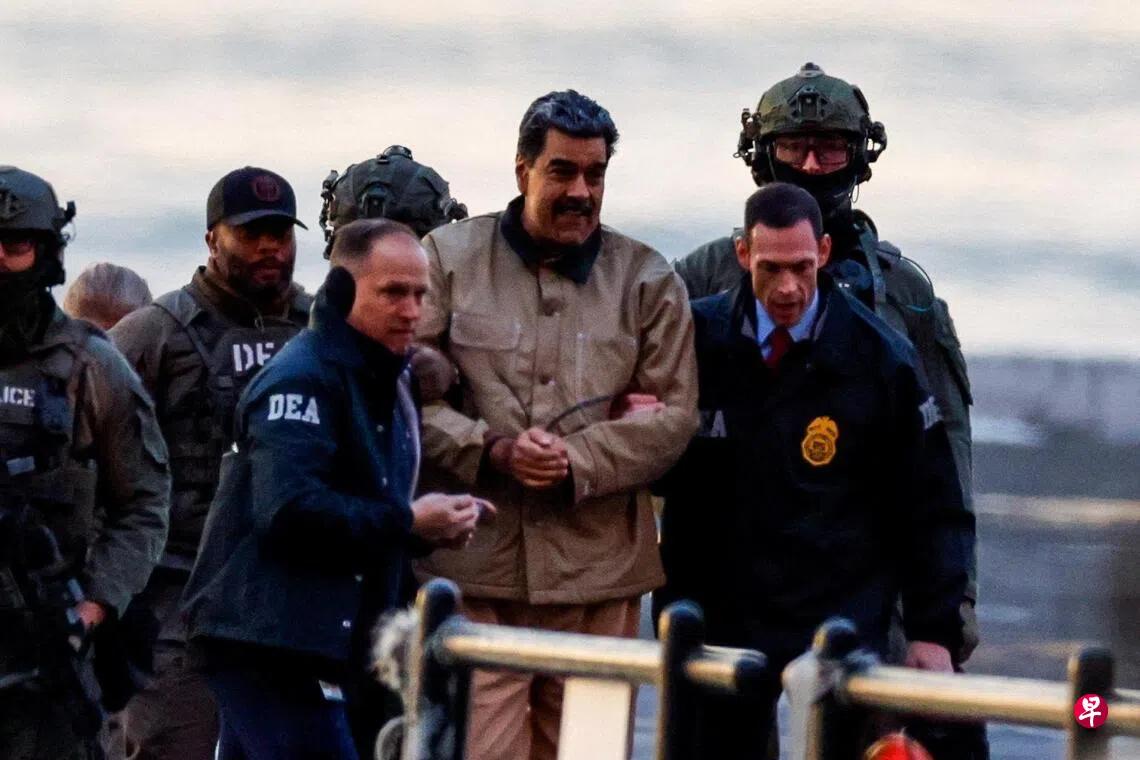 1月5日，被捕的委内瑞拉总统马杜罗抵达曼哈顿下城直升机场，前往美国联邦法院。路透社
