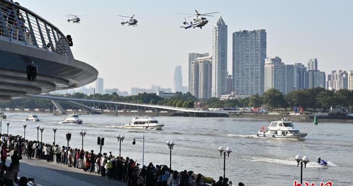 广州：警营开放日开展水陆空实战演练