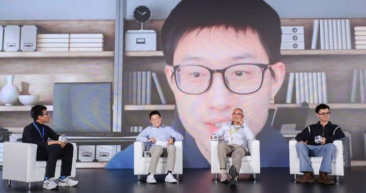 中国大模型分化成趋势？智能体如何突破？姚顺雨、杨植麟等AI顶流齐聚探讨