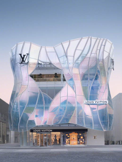 LV北京三里屯新店开业,青木淳设计融合太湖石与高定美学|三里屯太古里|徐明浩|路易威登(LV)|建筑|空间_新浪新闻