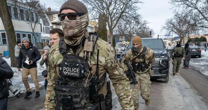 要求终止联邦移民执法机构行动，美明尼苏达州起诉国土安全部