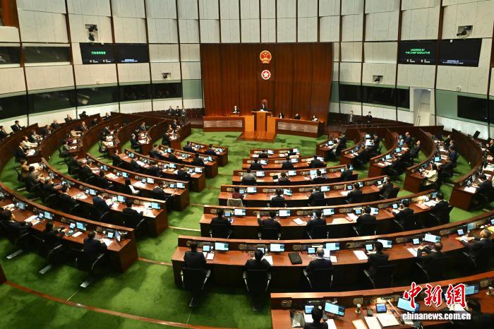 香港特区第八届立法会举行首次会议 聚焦大埔火灾支援重建工作|特区政府|大埔宏福苑|中新社|陈国基|香港特别行政区_新浪新闻