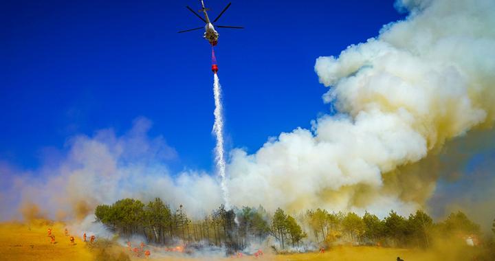破解高原灭火难题，云南大理消防实战演练“空地一体作战”