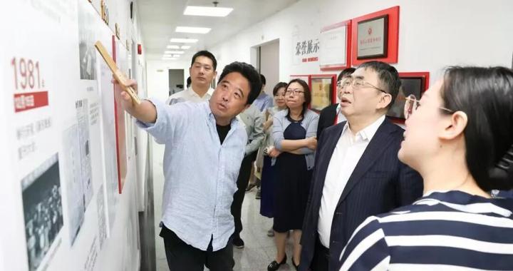 我和聂老同席的三顿饭