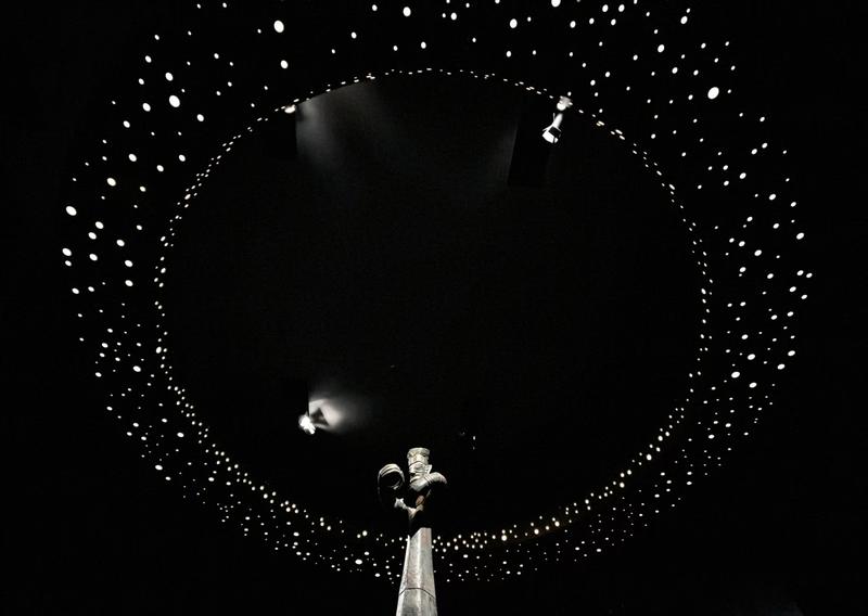 展览使用3D技术再现了青铜大立人等许多重器。新京报记者 浦峰 摄