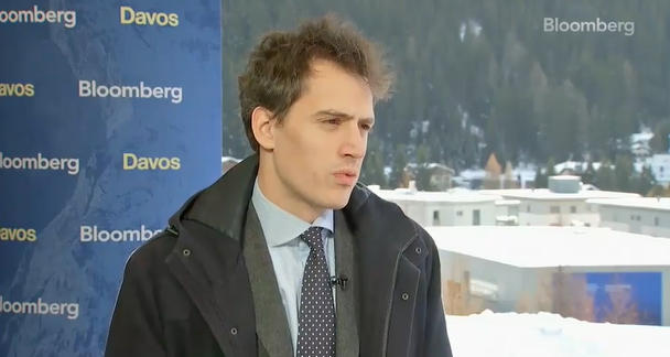 中国AI落后？“美国人压力太大，在说梦话”