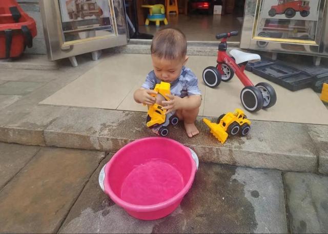 孩子有这3种“坏毛病”，说明智商在飞跃，父母别急着乱纠正！