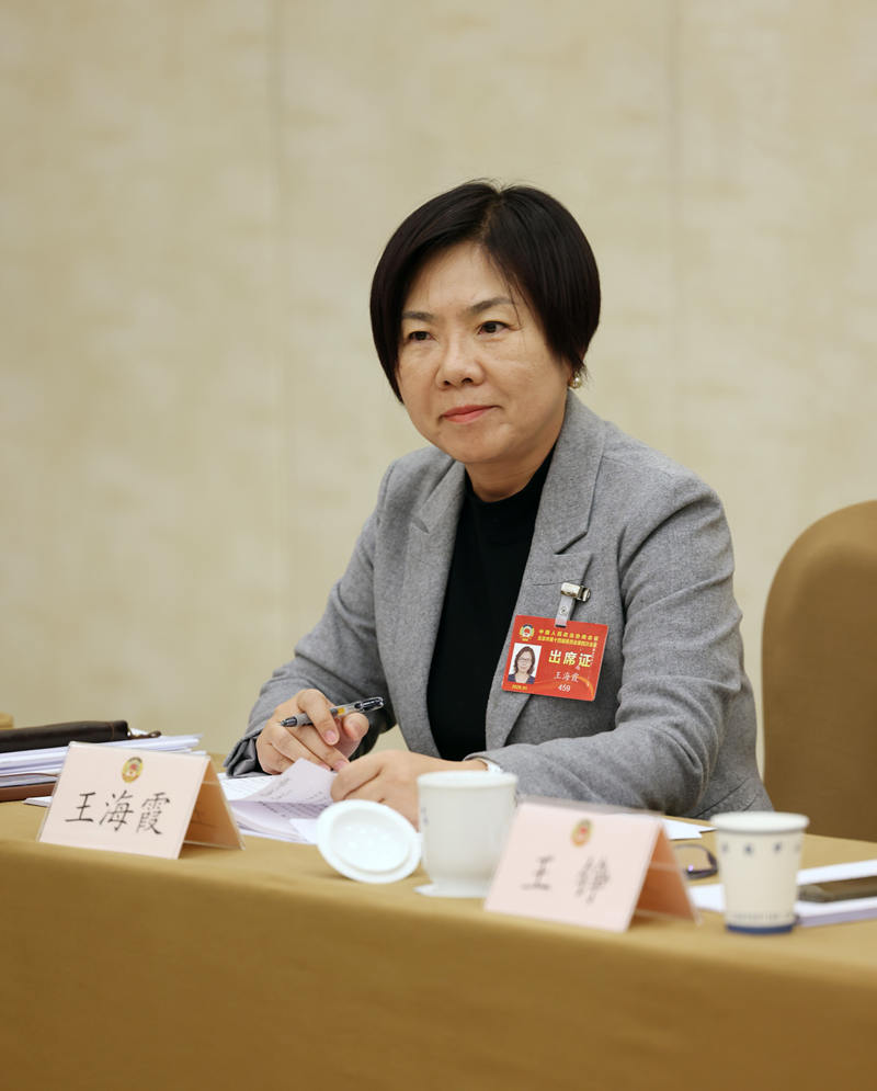 北京市政协委员、北京十一龙樾实验中学校长、北京理工大学附属中学校长王海霞。