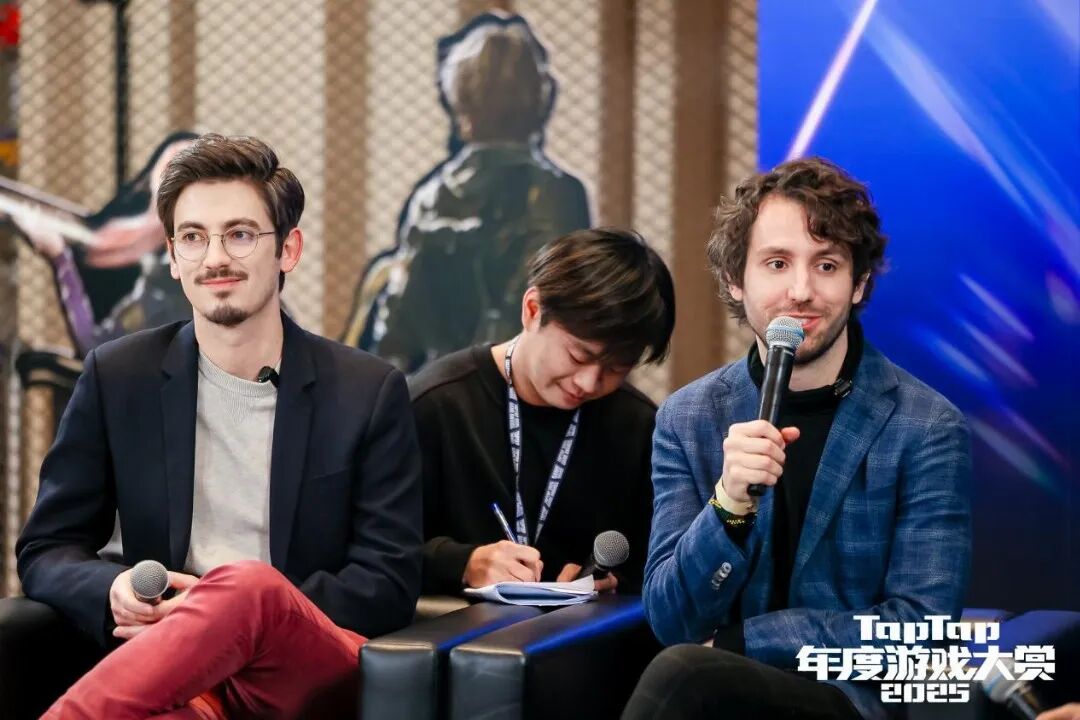 除了颁奖，纪尧姆也出现在了“制作人见面会”中，零距离和观众互动