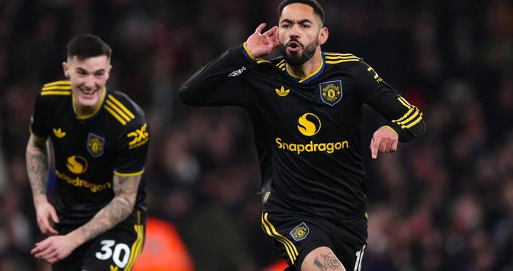 体坛联播｜曼联绝杀战胜阿森纳，陈雨菲夺得新赛季首冠