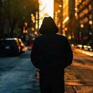 没有一件工作不辛苦！