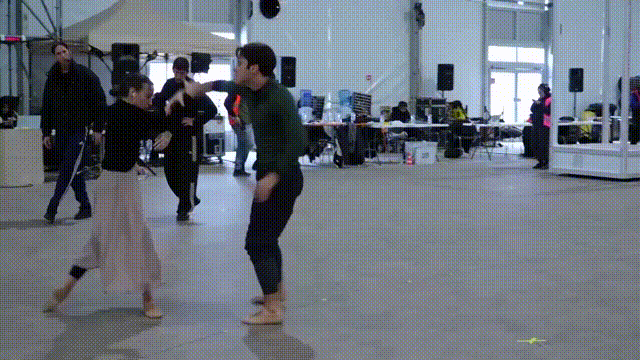 　　舞蹈演员在排练