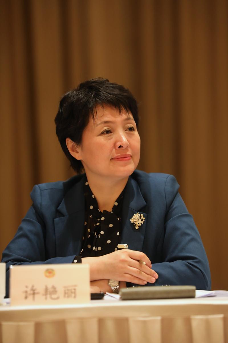 北京市政协委员、中国劳动关系学院国际交流合作处（港澳台办公室）处长许艳丽。受访者供图