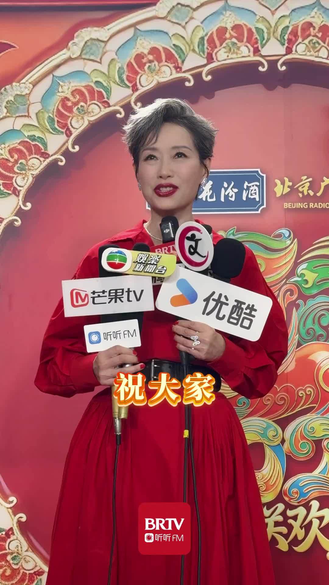叶童现身北京台春晚将表演唱跳|春节联欢晚会|北京卫视春晚|状态_新浪娱乐_新浪新闻