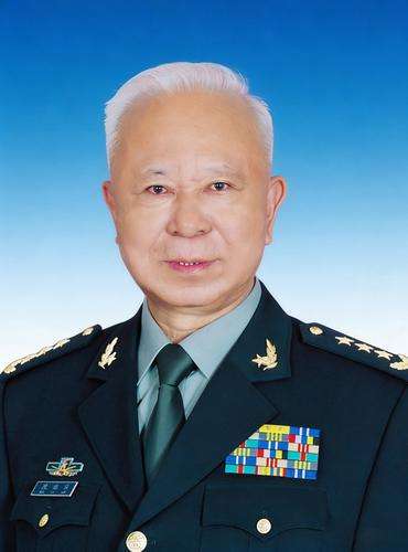 隗福临同志遗像 新华社发