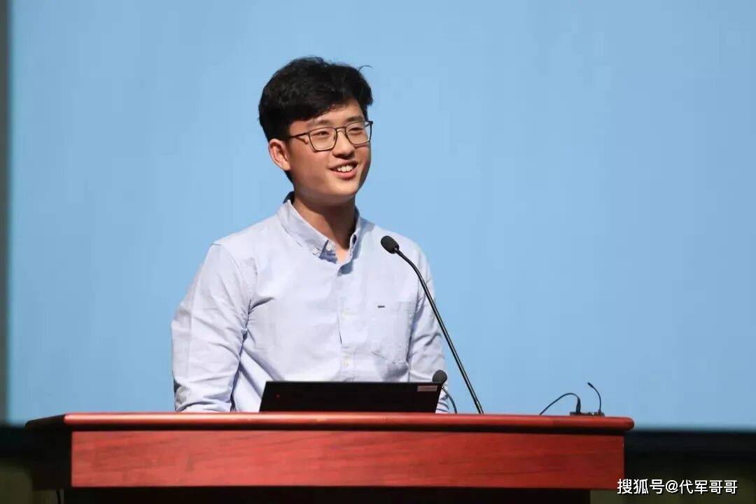 27岁姚顺雨担任首席AI科学家,他到底是什么来头?|AI文本生成|腾讯混元|腾讯|姚班|产业_新浪新闻