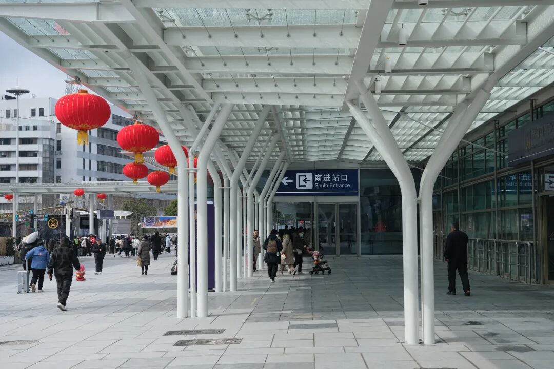 【提示】春运将至,上海站南进站口完成升级焕新并正式启用|旅客|铁路上海站|上海松江站|上海西站|综合服务_新浪新闻