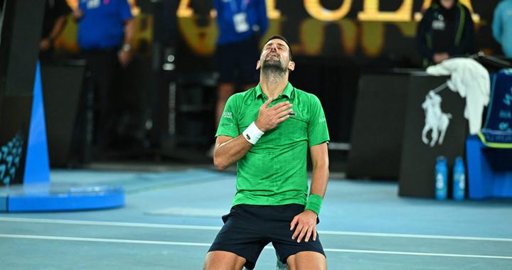 天王不老！用最热血的方式闯进澳网决赛，德约还能纵情燃烧