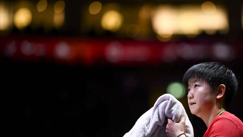 2025年5月25日，中国选手孙颖莎在卡塔尔多哈举行的世界乒乓球锦标赛女子单打决赛中。