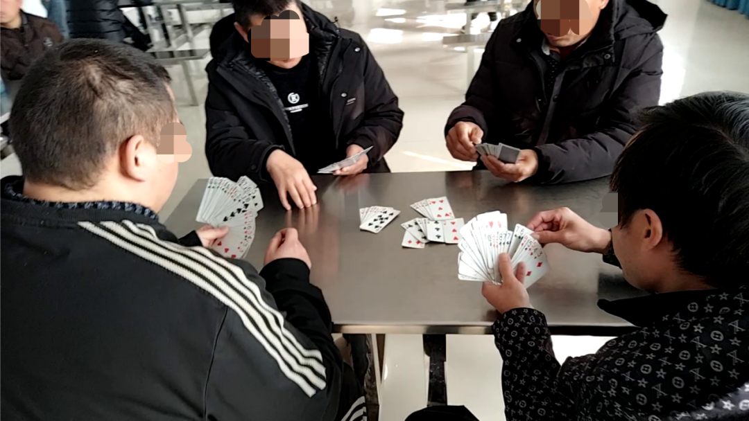 记者卧底调查精神病医院骗保内幕：免费住院，入院容易出院难，“住院相当于坐牢”，曾有病人出院无果后自杀