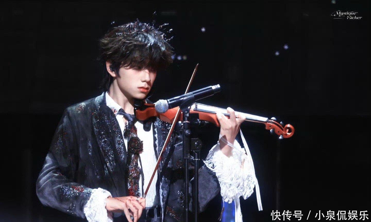 15岁彝族少年王橹杰封神!养成系最动人的荣光时刻
