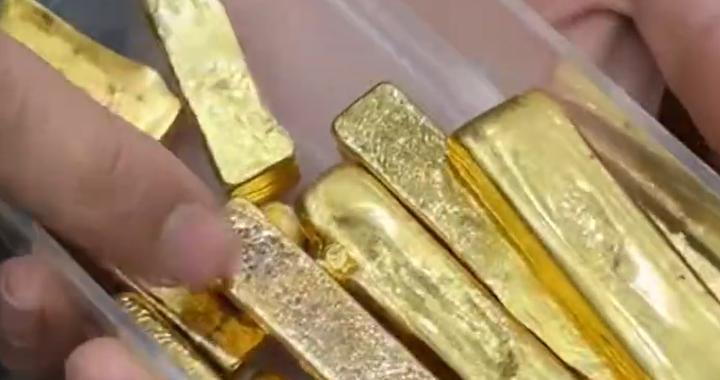 一打金店1个月扫出1700克金粉 价值近200万，老板称是打金时产生的“生活垃圾” 直呼是不是太高调了