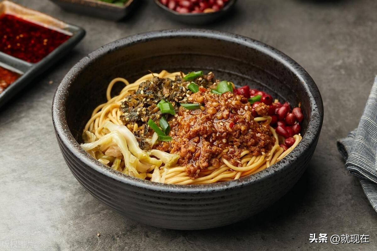 剩菜逆袭!5道“旧菜新做”秘方,让隔夜菜秒变抢手货!|红烧肉|鸡蛋|芝士|材料|炸鸡_新浪新闻
