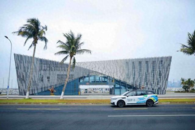 “无人驾驶+文旅”正不断擦出创新火花，拓宽交旅融合边界。萝卜快跑供图