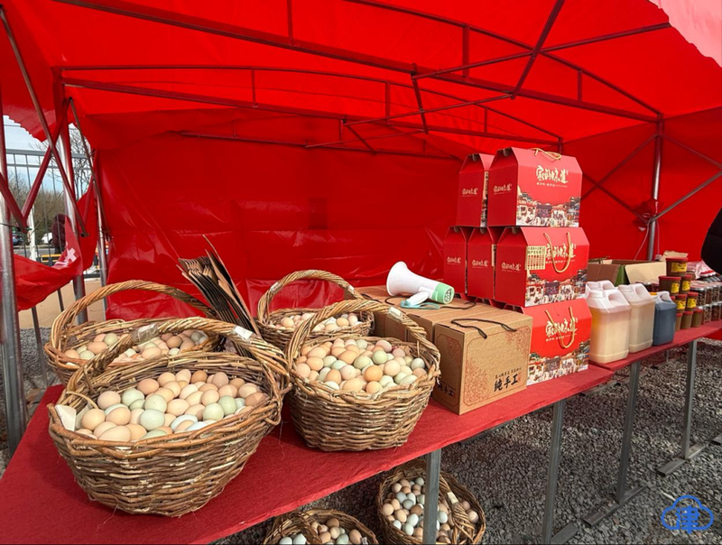 李继臣摊位上的天津农特产品