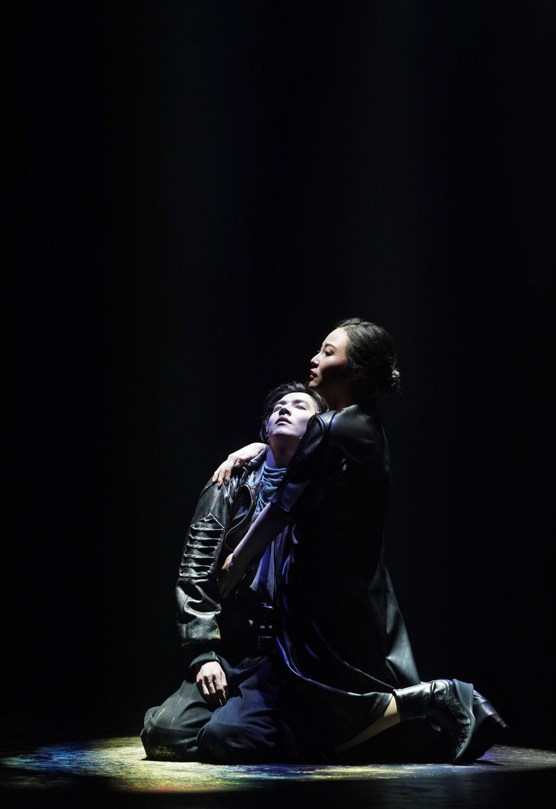 青春版莎士比亚经典剧作《科利奥兰纳斯》在中央歌剧院剧场首演。 摄影：李晏