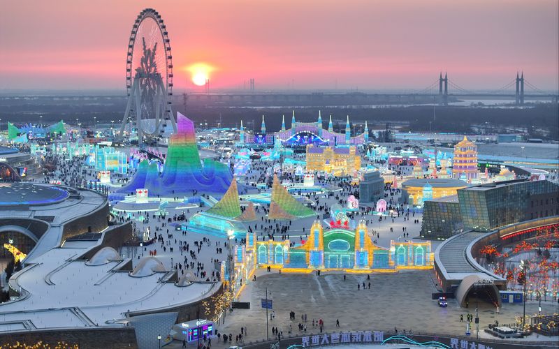 1月27日，第二十七届哈尔滨冰雪大世界园区。图/IC photo