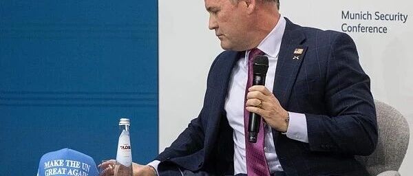 美国：将像对待北约一样对待联合国