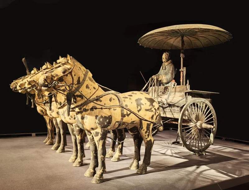 〔秦〕秦陵1号铜车马，秦始皇帝陵博物院藏。