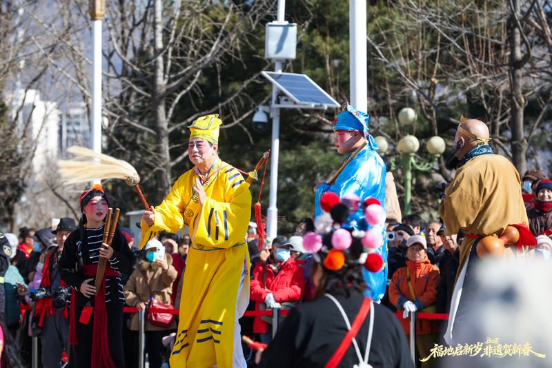北京门头沟非遗巡游季开启，图为高跷表演。门头沟区委宣传部供图
