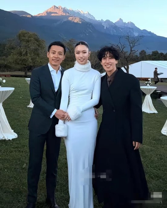 霍家对子女配偶的态度变化如何体现在霍启仁和霍启山的选择上?|郭晶晶|霍启人|霍启刚|朱玲玲|家族_新浪娱乐_新浪新闻