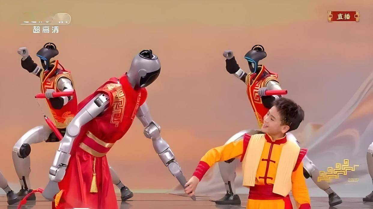 马年春晚机器人炸翻海外!《武 BOT》高难度表演,老外:明年得啥样|醉拳|武术|实验室|评论|中国科技_新浪新闻