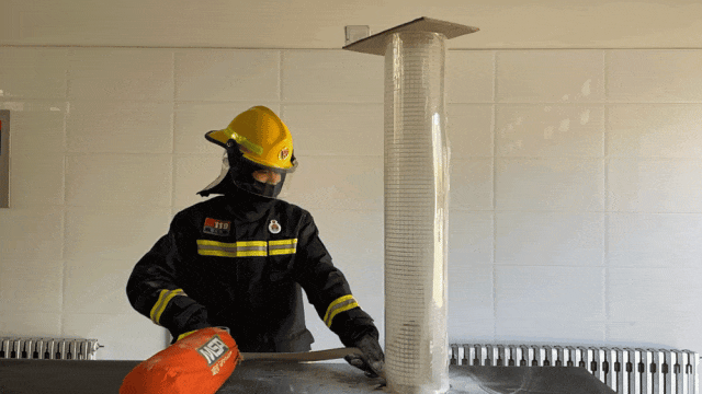 △ 遇明火发生爆炸。