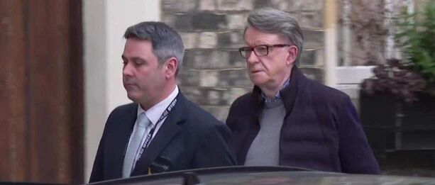 涉爱泼斯坦案，英国前驻美大使被捕